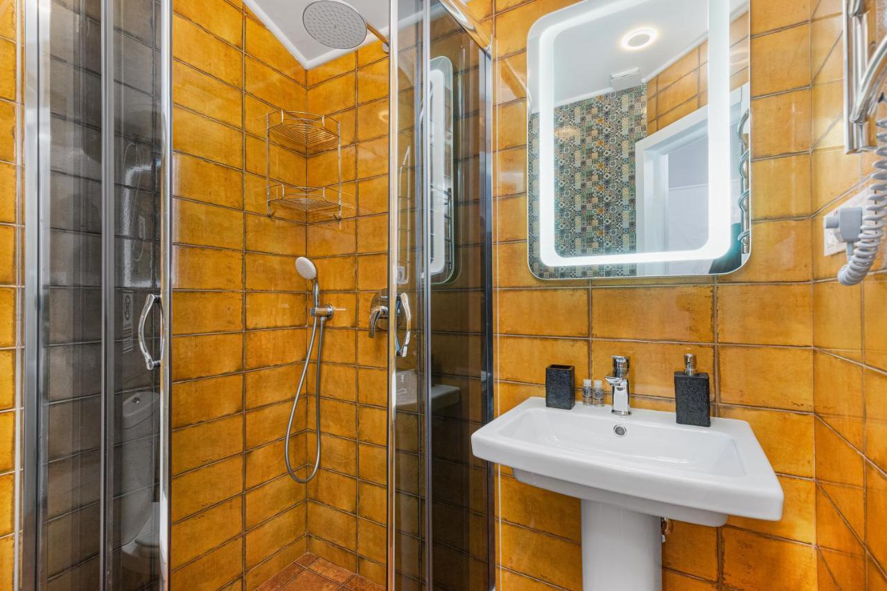 Apart Hotel Lyon D'Opera Odessa Luaran gambar